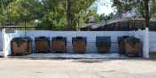 Una dintre ghenele de gunoi din Micro 40 a fost deja dotată cu noile containere