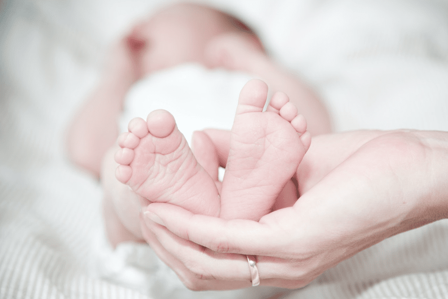 Vaccinul Pfizer anti-RSV are o eficienţă de 82% împotriva infecţiei severe la sugari (studiu-date finale)