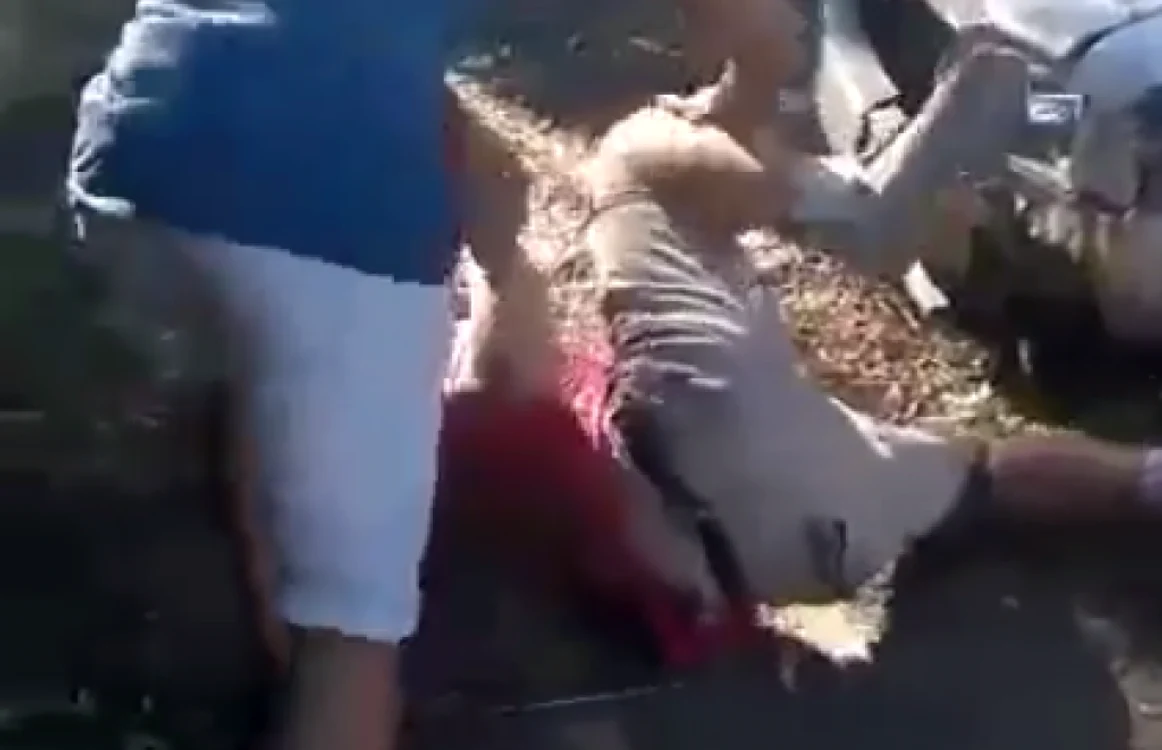 Clujeanul a fost bătut cu bestialitate. FOTO: captură video