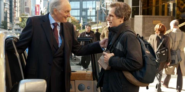 Alan Alda şi Ben Stiller, într-o secvenţă din filmul „Jaf... la turnul mare“