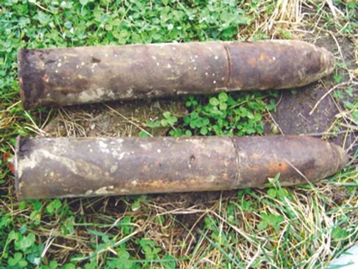 Suceava: Bombe în curtea casei unui localnic din Izvoarele Sucevei