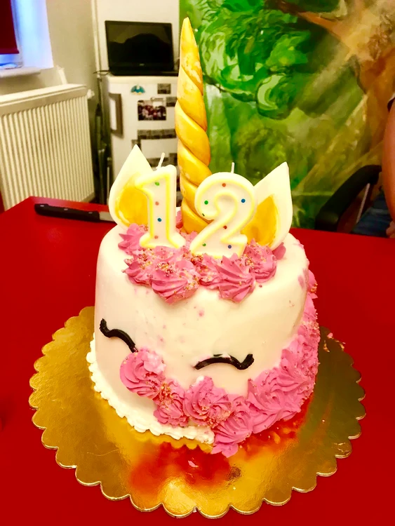 Tortul a fost în formă de unicorn