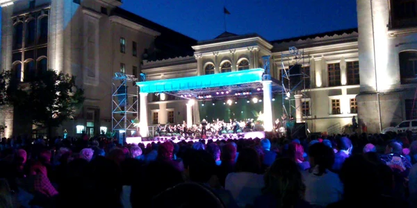 Cel mai mare concert de muzică clasică desfăşurat în aer liber la Iaşi