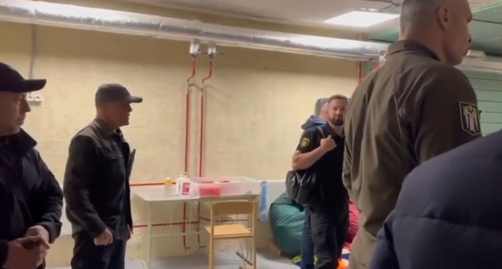Un ministru ucrainean a răbufnit după ce a găsit închise adăposturi antiatomice la Kiev VIDEO
