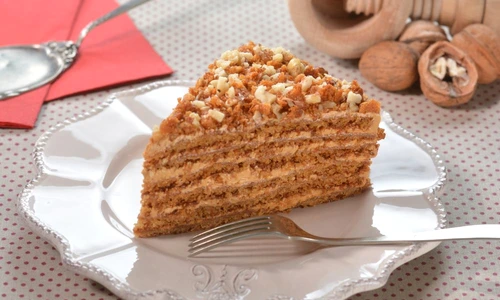 tort cu nuca si mascarpone jpeg