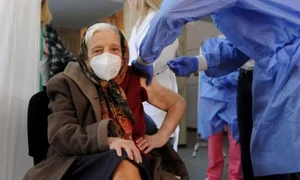 vaccin femeie 105 ani 0 jpeg