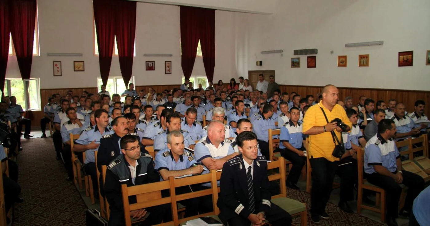 Poliţiştii argeşeni se pregătesc să iasă la pensie