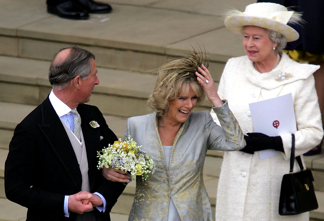 Camilla Parke Bowles, Regele Charles si Regina Elisabeta