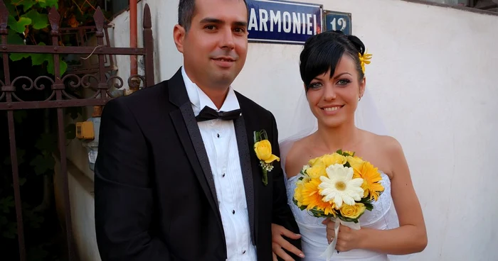 Sorin şi Cristina s-au căsătorit la biserica de pe strada Armoniei