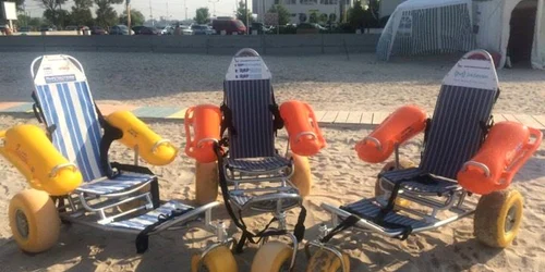 Pupa beach - plajă pentru persoane cu dizabilităţi FOTO Împreună pentru Viitor Constanţa