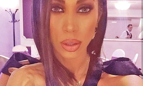 Raluca Pascu,  brățară de 5 000 € jpeg