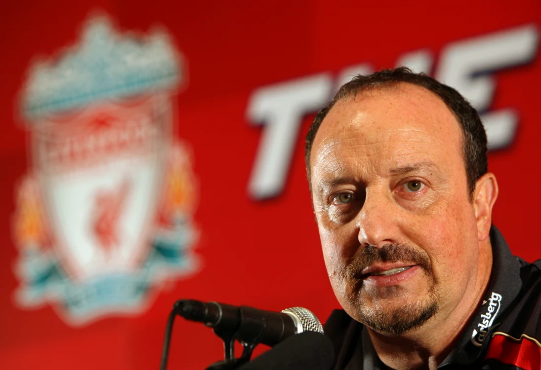 
    Rafa Benitez are probleme cu foştii jucători de la Liverpool  