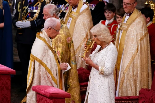 Arhiepiscopul de Canterbury Justin Welby și Regina Camilla la Încoronarea Regelui Charles. FOTO: Getty Images