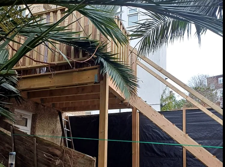 Construcția care a iscat scandalul dintre vecini Foto: X