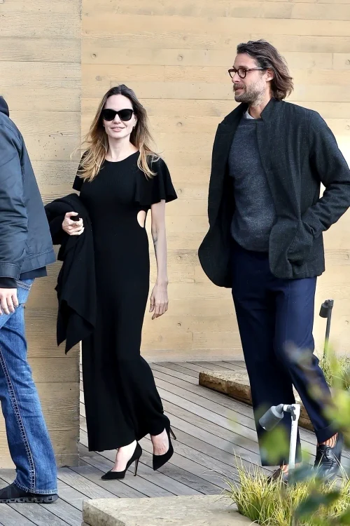 Angelina Jolie și David Mayer de Rothschild. Sursa foto: PageSix