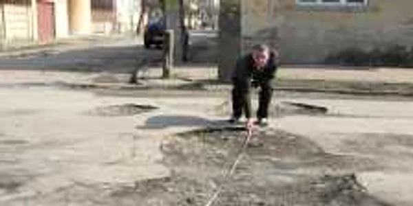 Sătmărenii aşteaptă ca „marea cârpeală“ să se facă simţită
