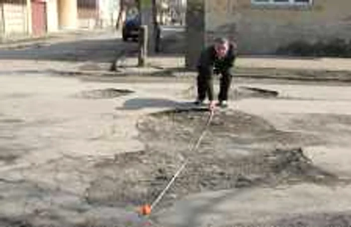 Sătmărenii aşteaptă ca „marea cârpeală“ să se facă simţită