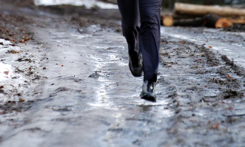 2 femeie alergand fotolia 5213020 jpg jpeg