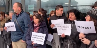 Grefierii și personalul conex din instanțe declanșează proteste masive. Vor fi afectate ședințele de judecată în perioada următoare