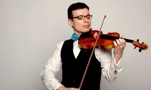 Mozart cîntat pe vioara Stradivarius Elder Voicu și Beethoven interpretat pe vioara lui Enescu jpeg
