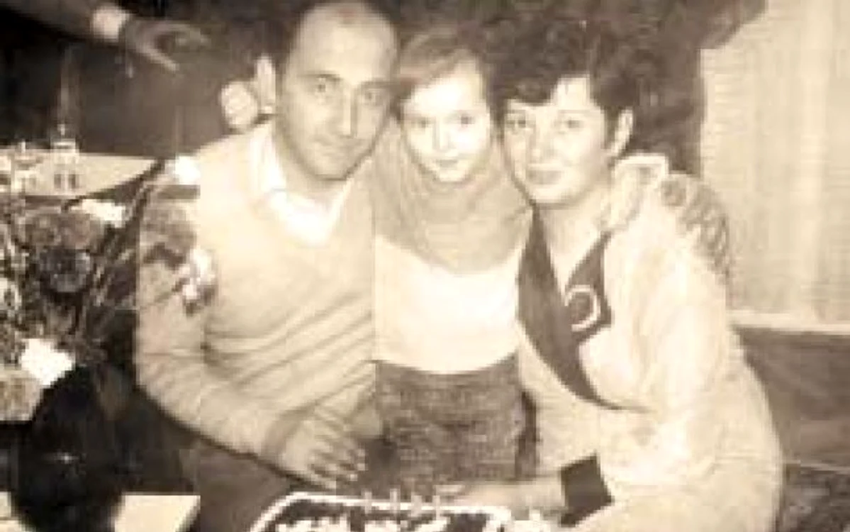 Liviu şi Dorina Cheuchişan, împreună cu fiica lor, în 1986