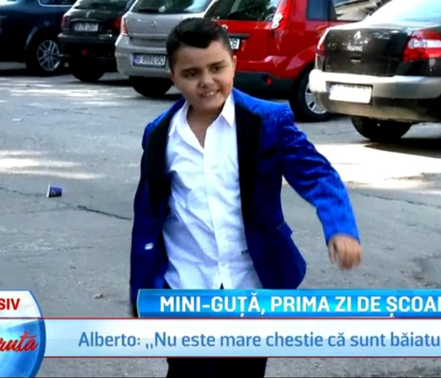 Alberto Guţă ştie că celebritatea printre copii i se datorează tatălui său, supranumit "regele manelelor"