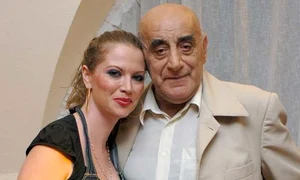 Oana, alături de Viorel Lis, pe vremea când era mai încrezătoare în relaţia lor jpeg