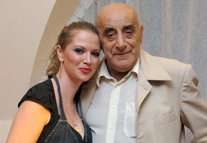 Oana, alături de Viorel Lis, pe vremea când era mai încrezătoare în relaţia lor