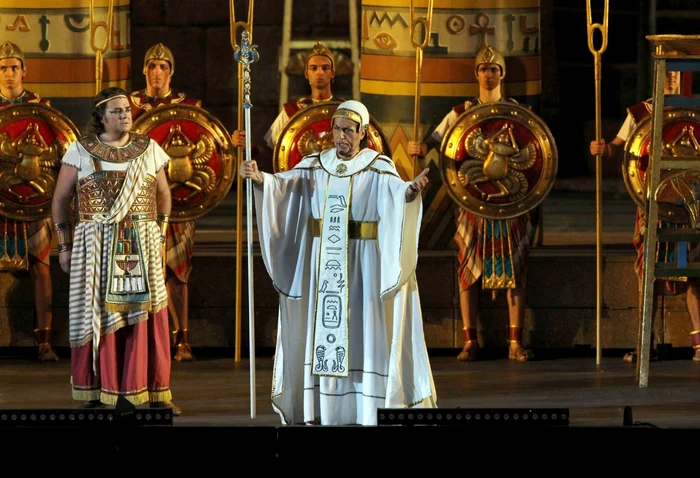 Imagine din spectacolul „Aida”, regizat de Gianfranco
de Bosio FOTO: Courtesy of Fondazione Arena di Verona