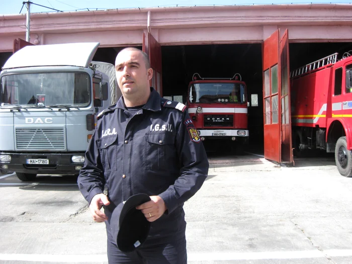Incendiul a fost stins de pompieri