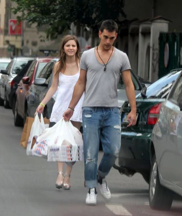 Cristina Ciobănaşu şi Vlad Gherman sunt împreună şi pe micul ecran, şi în viaţa realăFoto: Pappics