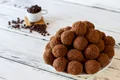 Bomboane de casa cu cafea si ciocolata  Sursa foto shutterstock 496705411 jpg