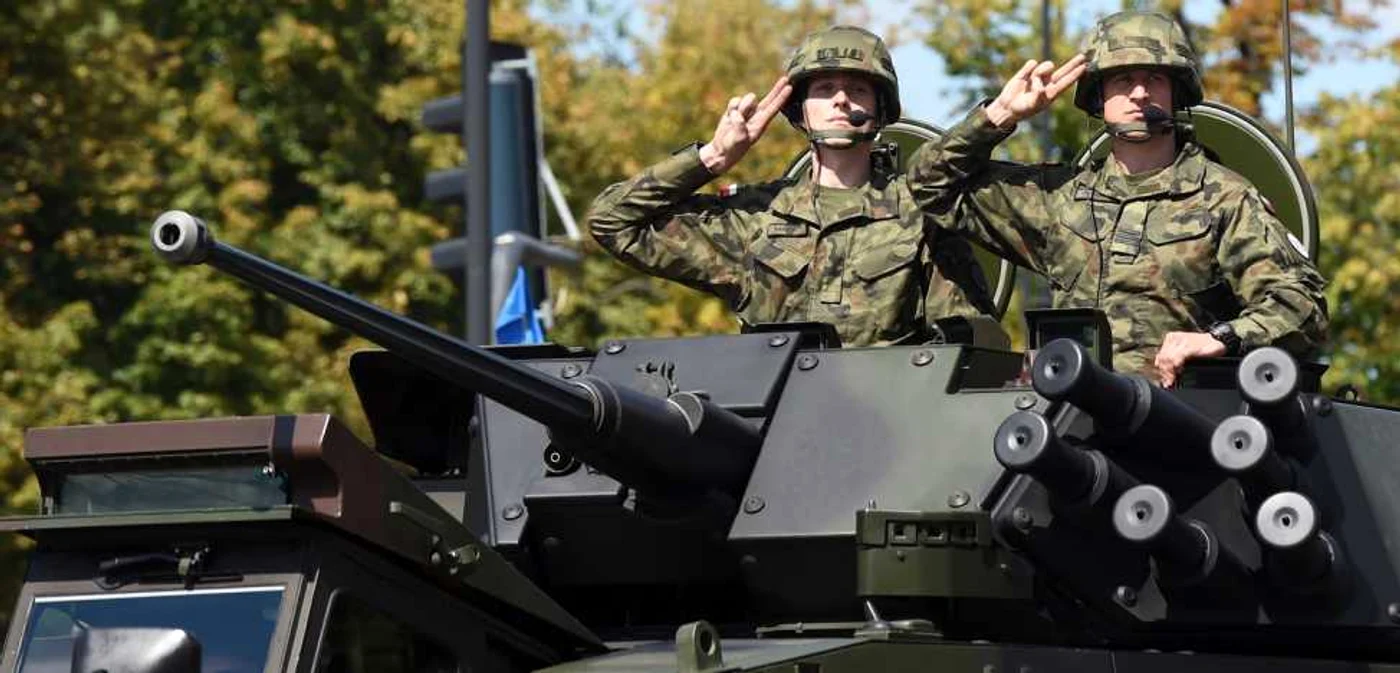 Armata Poloniei este acum a treia ca mărime din NATO, cu 216 100 de oameni/ FOTO:EPA/EFE