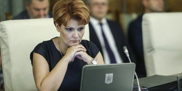 Lia Olguta Vasilescu Inquam Photos / George Calin