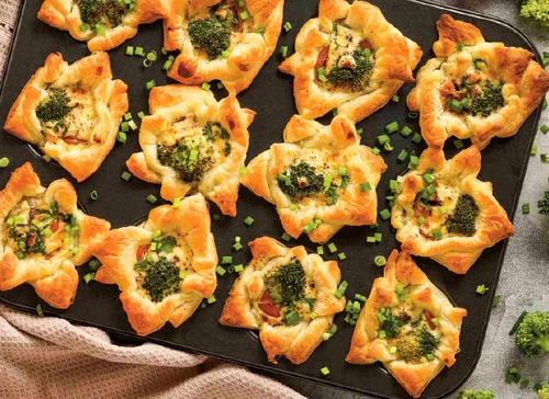 cuiburi cu broccoli si branza jpg