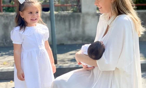 6 laura cosoi si fiicele sale 3 jpg jpeg