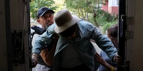 ucraineni evacuati foto x jpeg