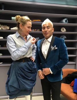 Adina Buzatu l-a avut ca model pe Willmark pentru ținuta de Crăciun foto: Click!