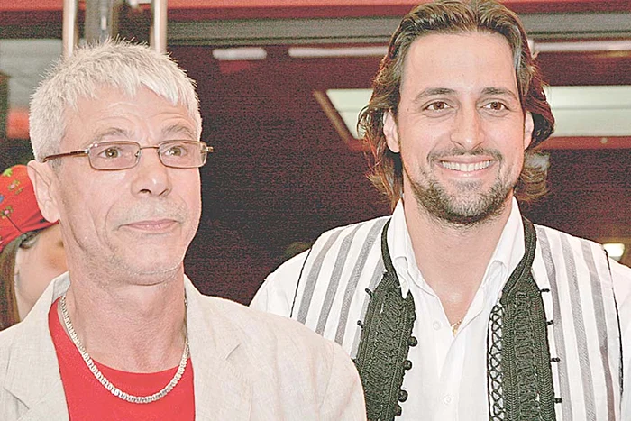 Cristina şi Denis sunt foarte îndrăgostiţi unul de celălalt