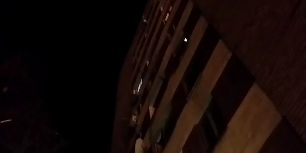 Blocul de pe care s-a aruncat femeia FOTO pressalert.ro