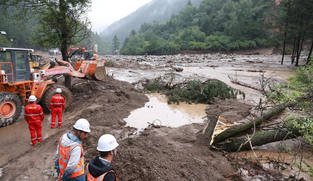 Inundații devastatoare în nord-vestul Chinei: cel puțin 10 morți și 33 de dispăruți