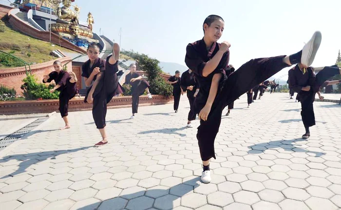 …şi „taie” cu evantaie ucigătoare