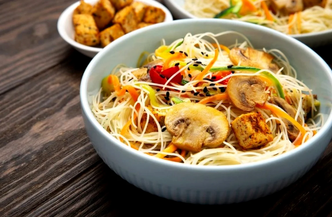 Tăieței cu legume şi tofu / foto: Shutterstock