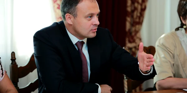adrin candu foto parlament.md