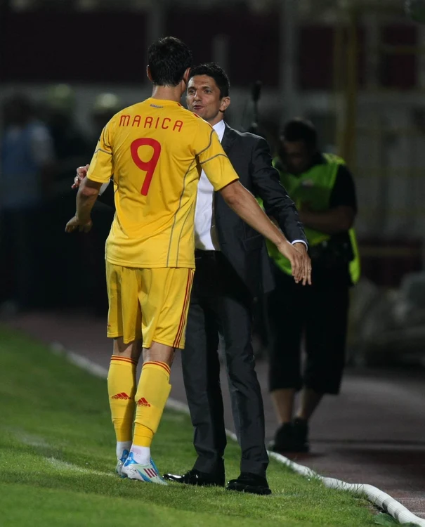 Răzvan Lucescu îl felicită pe Marica pentru gol