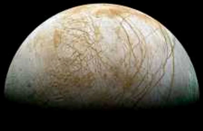 Luna lui Jupiter - Europa