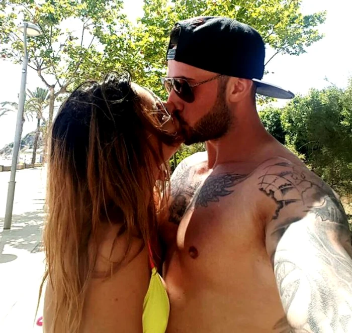 
    Ana și noul iubit au mers deja în vacanțăFoto: arhivă personală  