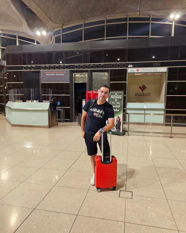 Răzvan Popescu, blocat pe aeroportul din Iordania