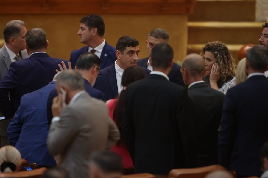 George Simion a anunțat în plenul Parlamentului moțiunea de cenzură împotriva Guvernului: „Aşteptăm ca toţi colegii să se prezinte la vot”