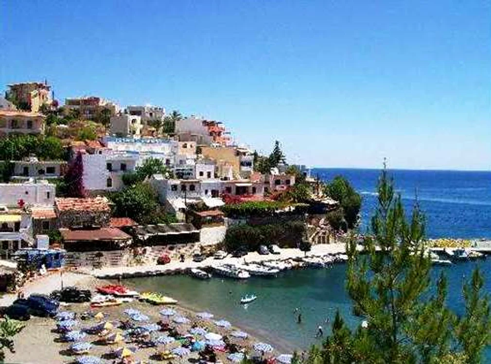 Cele mai bune staţiuni din Creta: Rethymnon are o viață nocturnă foarte activă şi localnicii sunt foarte ospitalieri